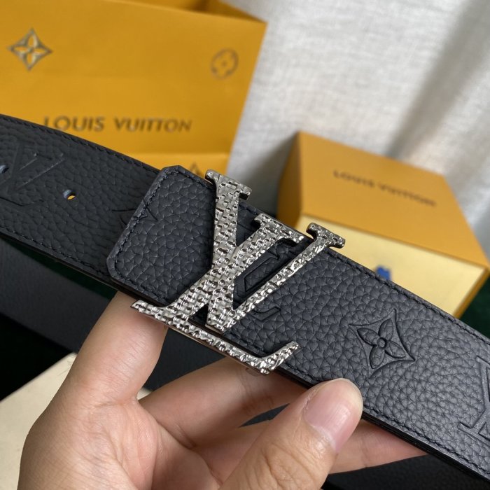 LOUIS VUITTON Belt