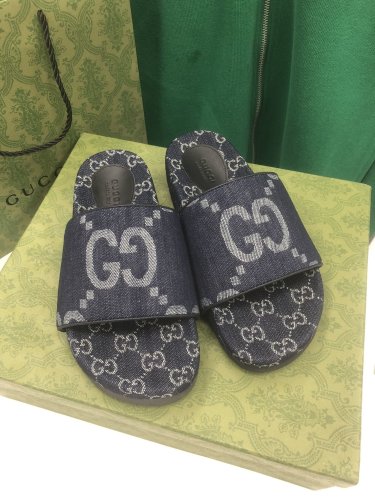 Gucci Unisex_Slippers/Sandals eur 36-46