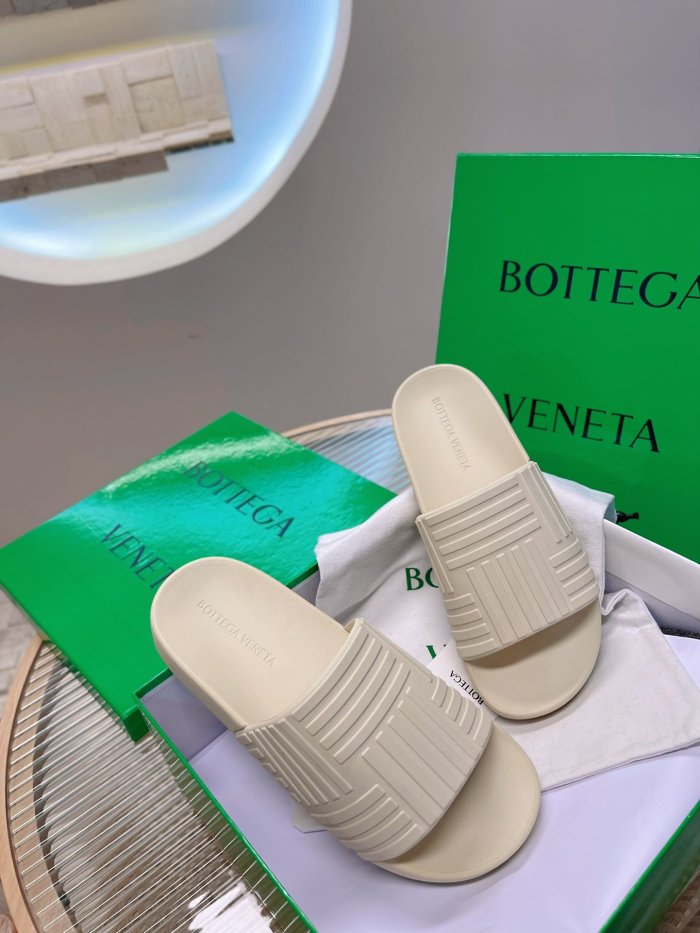 BOTTEGA VENETA Unisex_Slippers/Sandals eur 35-45