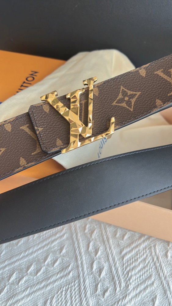 LOUIS VUITTON Belt