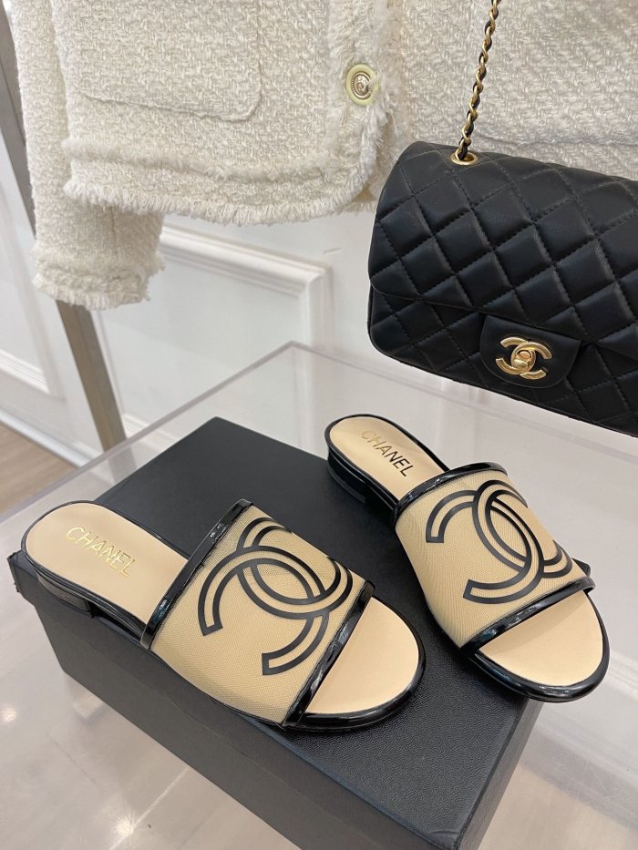 Chanel Women_Slippers/Sandals eur 35-40