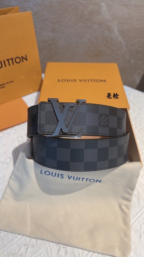 LOUIS VUITTON Belt