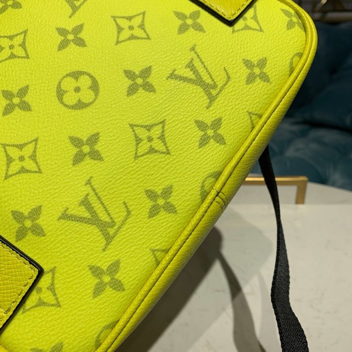 LOUIS VUITTON Bags