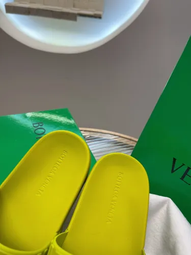 BOTTEGA VENETA Unisex_Slippers/Sandals eur 35-45