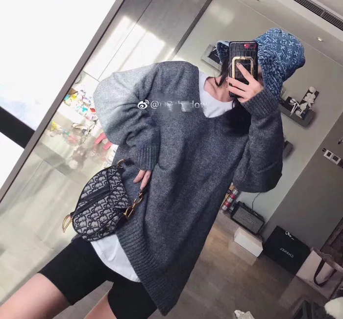LOUIS VUITTON Hats