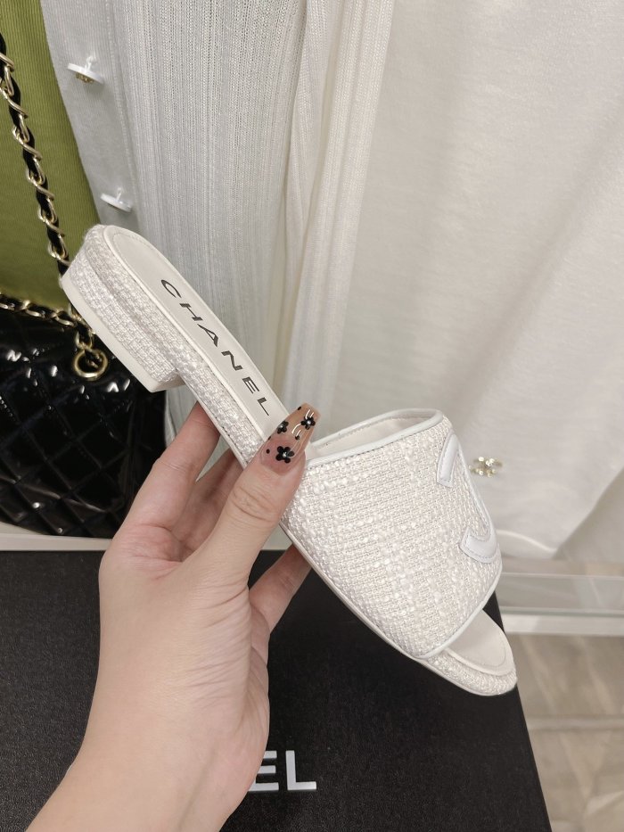 Chanel Women_Slippers/Sandals eur 35-40