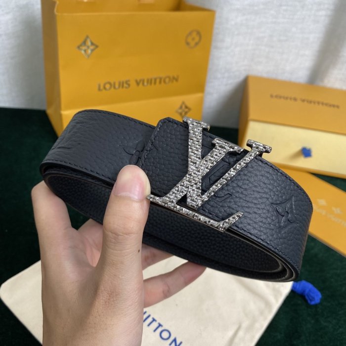 LOUIS VUITTON Belt