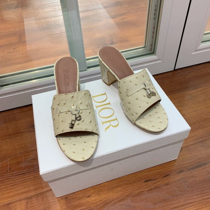 Loro piana Women_Slippers/Sandals eur 35-40