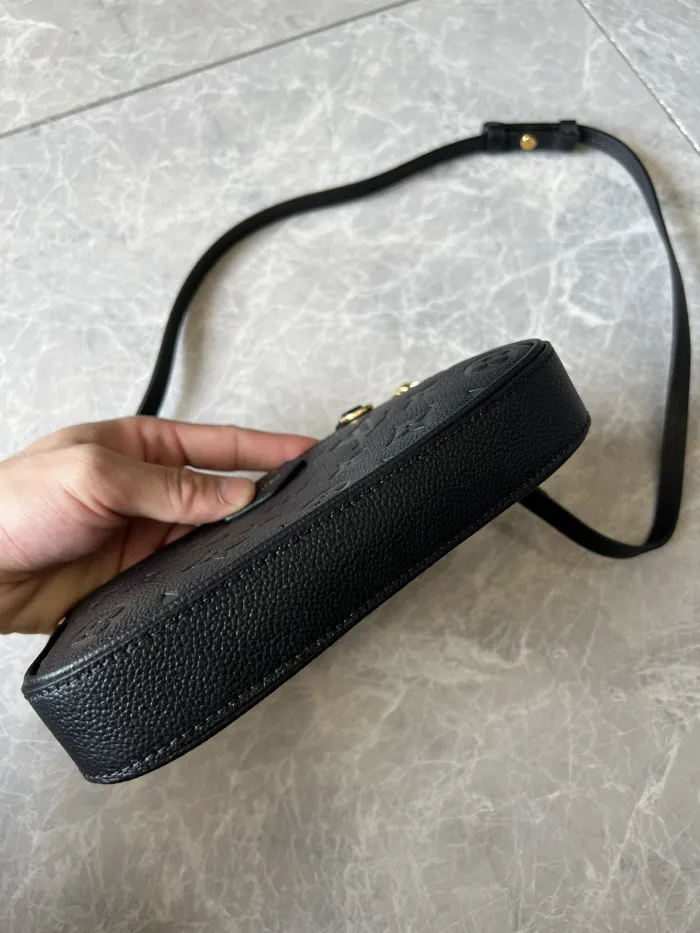 LOUIS VUITTON bags