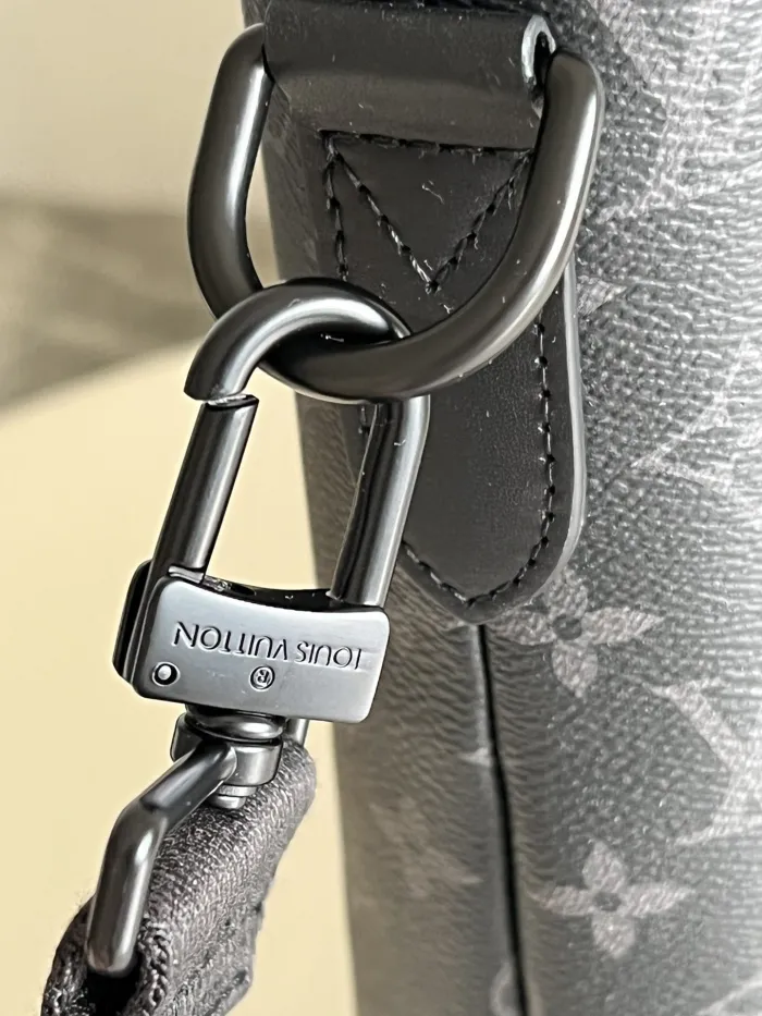 LOUIS VUITTON bags