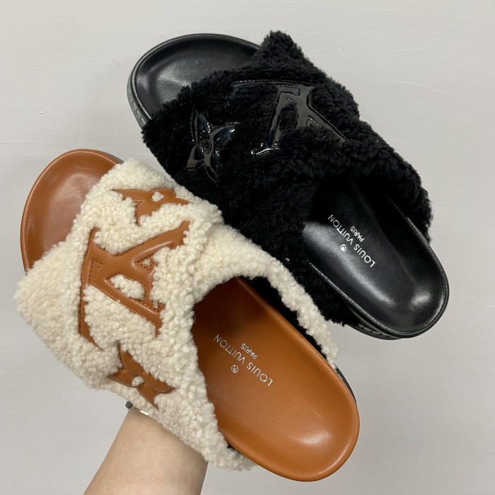 LOUIS VUITTON Women_Slippers/Sandals eur 35-41