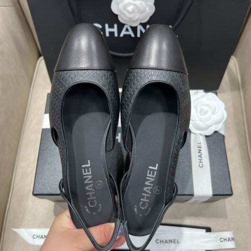 Chanel Women_Slippers/Sandals eur 35-40