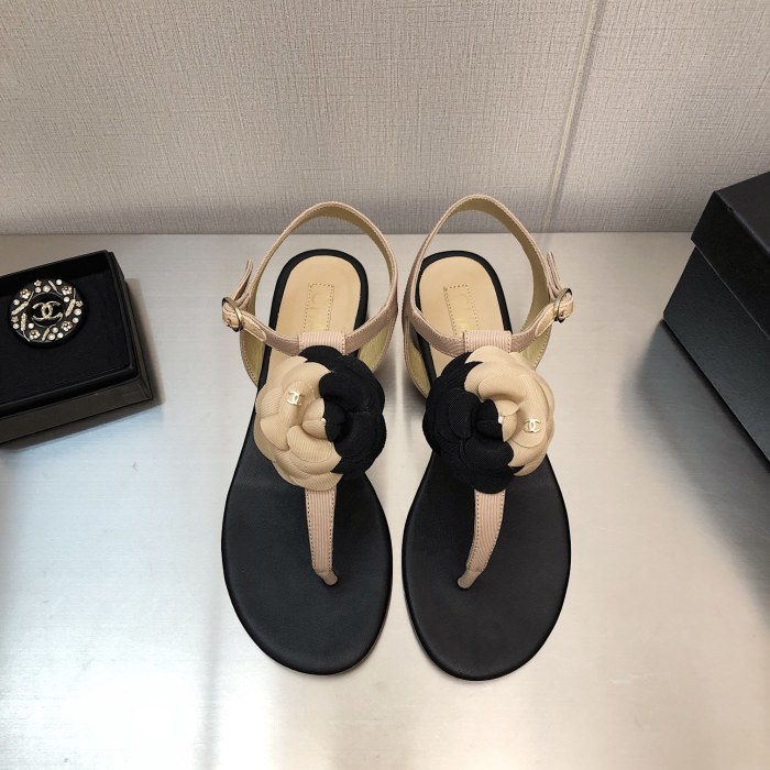 Chanel Women_Slippers/Sandals eur 35-40