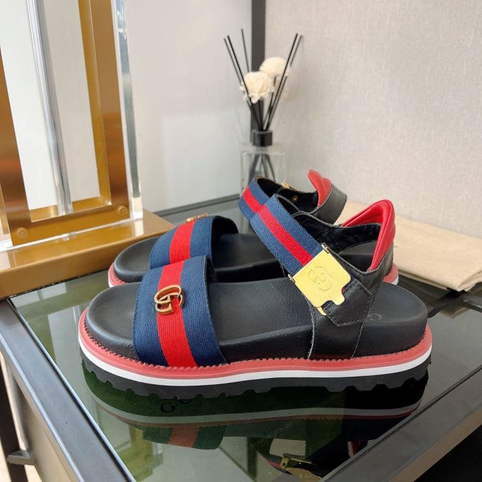 Gucci Women_Slippers/Sandals eur 35-40