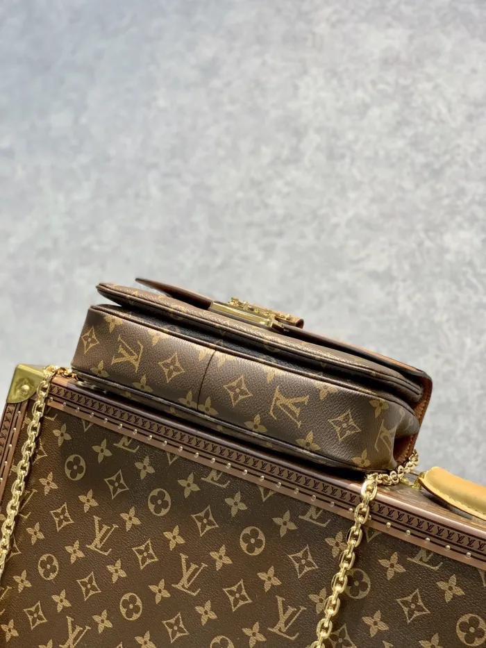 LOUIS VUITTON bags