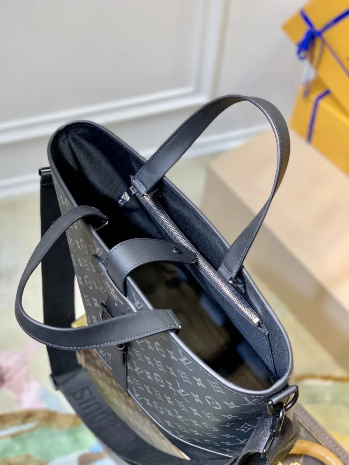 LOUIS VUITTON bags