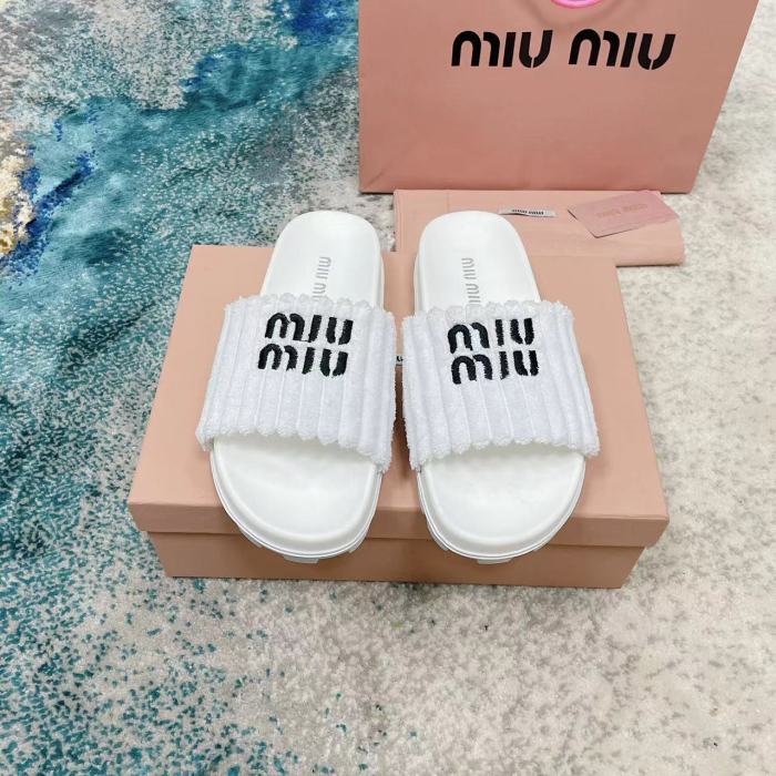 Miu Miu Women_Slippers/Sandals eur 35-40