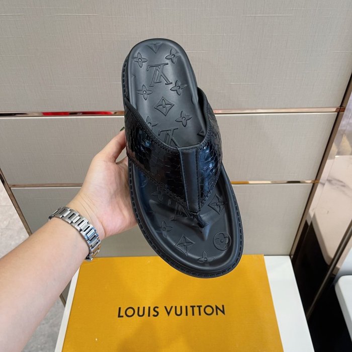 LOUIS VUITTON Men_Slippers/Sandals eur 38-45