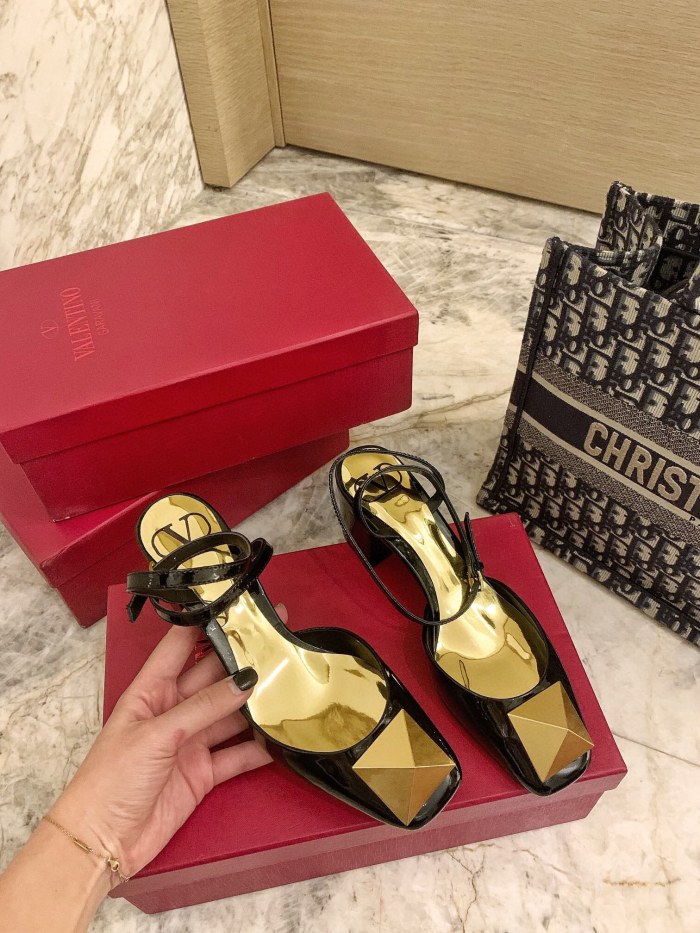 Valentino Women_Slippers/Sandals eur 35-40