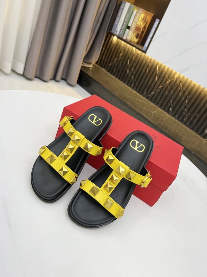 Valentino Women_Slippers/Sandals eur 35-40