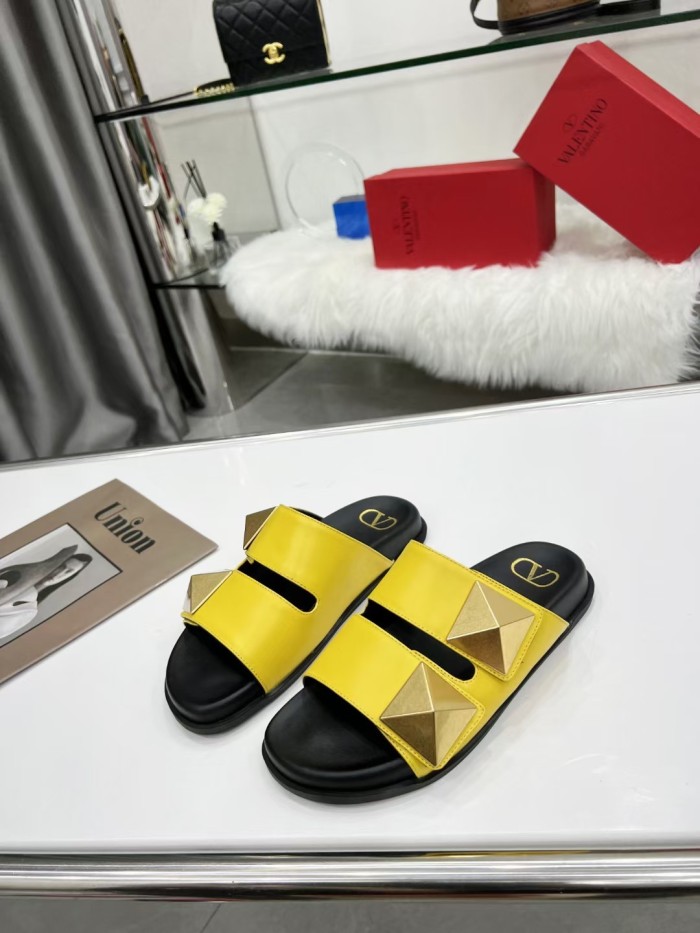 Valentino Women_Slippers/Sandals eur 35-40