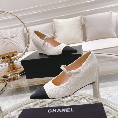 Chanel Women_Slippers/Sandals eur 35-40