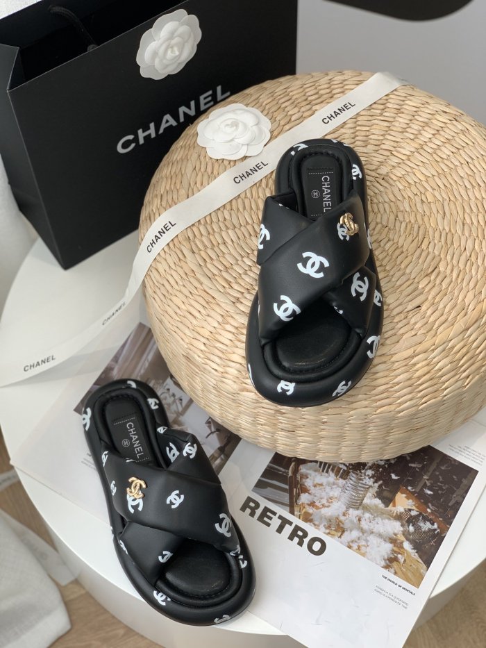 Chanel Women_Slippers/Sandals eur 35-41