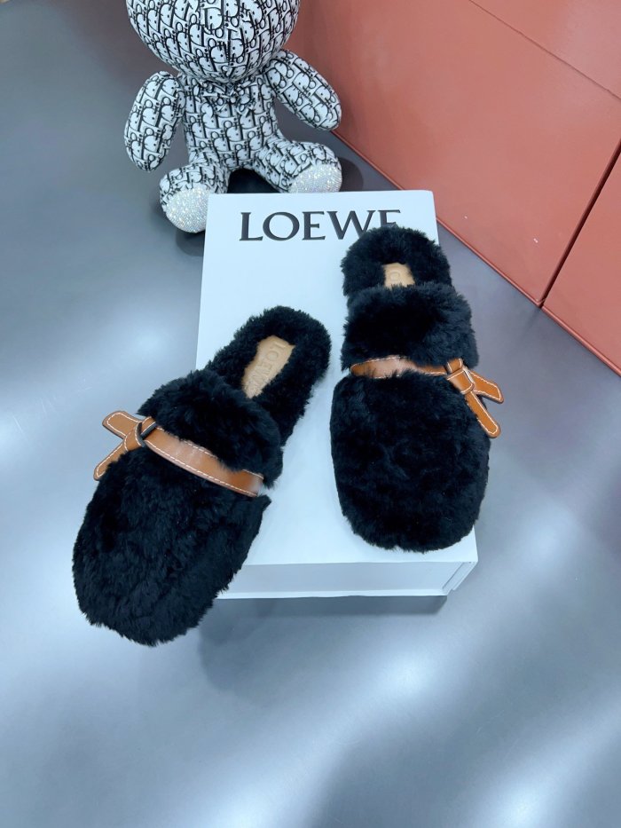 LOEWE Women_Slippers/Sandals eur 35-40