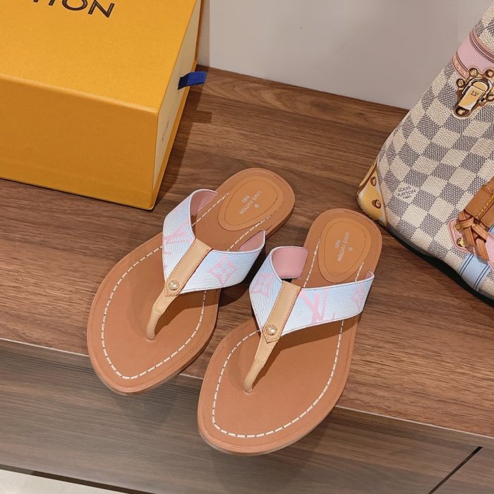 LOUIS VUITTON Women_Slippers/Sandals eur 35-40