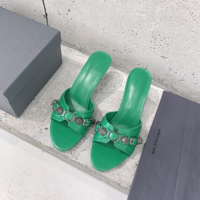 Balenciaga Women_Slippers/Sandals eur 35-40