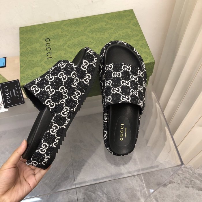 Gucci Women_Slippers/Sandals eur 35-40