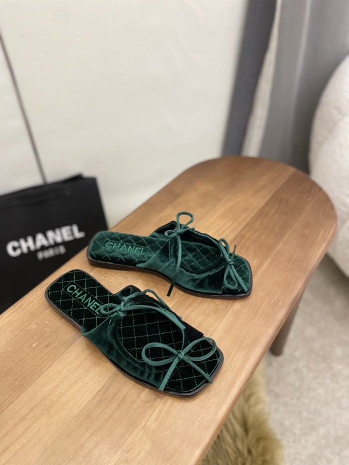 Chanel Women_Slippers/Sandals eur 35-41