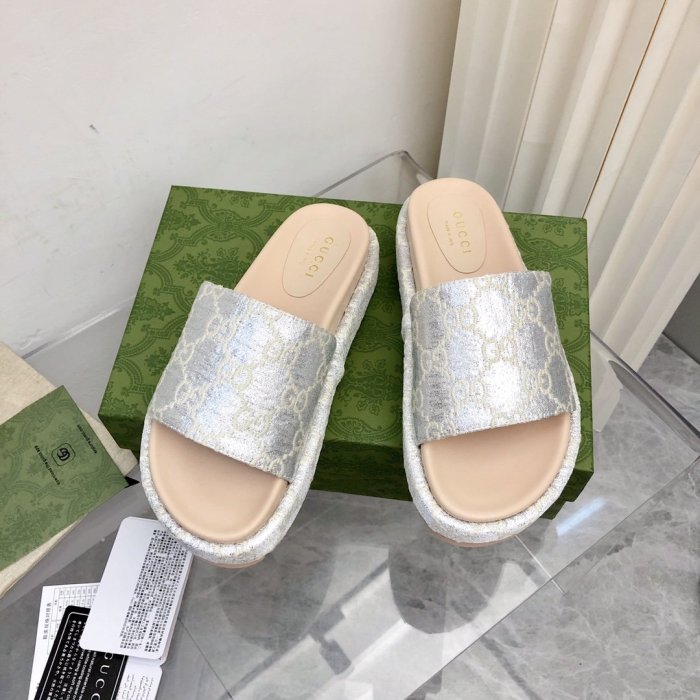 Gucci Women_Slippers/Sandals eur 35-40