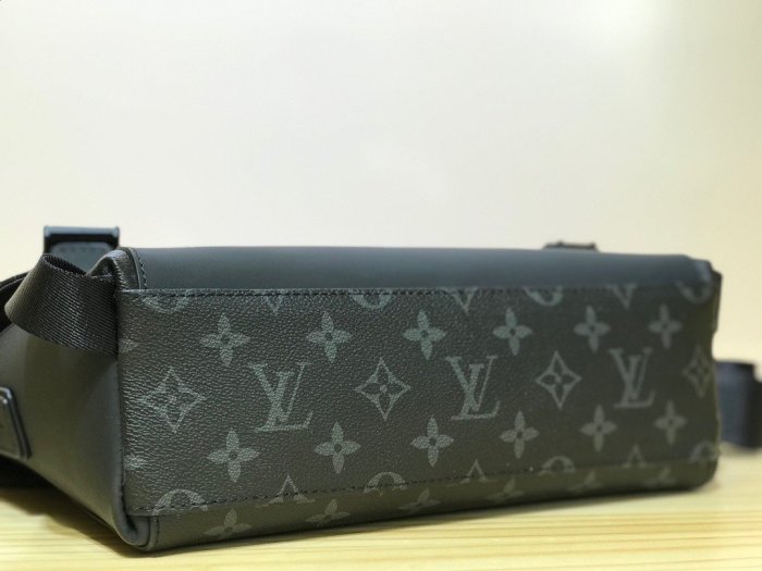 LOUIS VUITTON bags