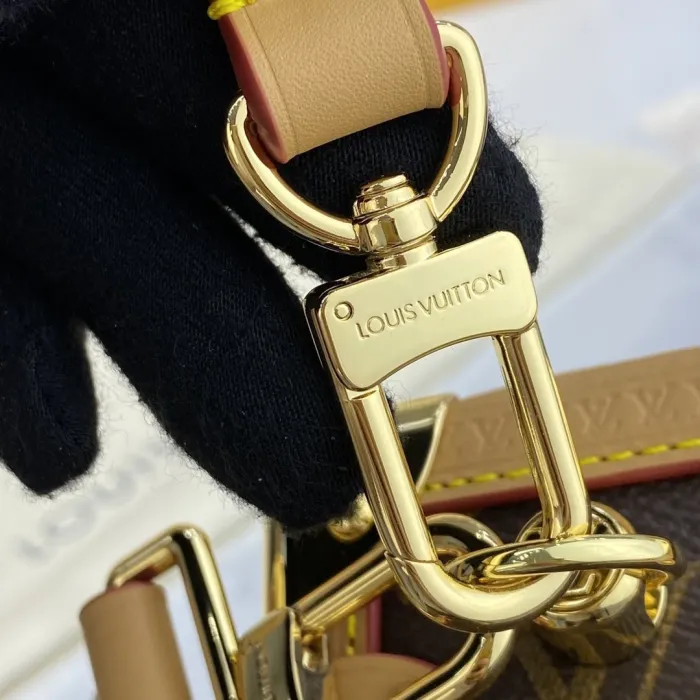 LOUIS VUITTON bags