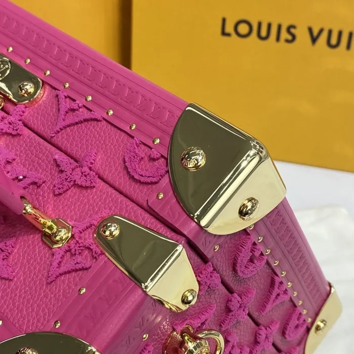 LOUIS VUITTON bags