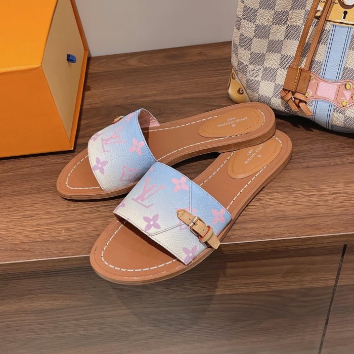 LOUIS VUITTON Women_Slippers/Sandals eur 35-40