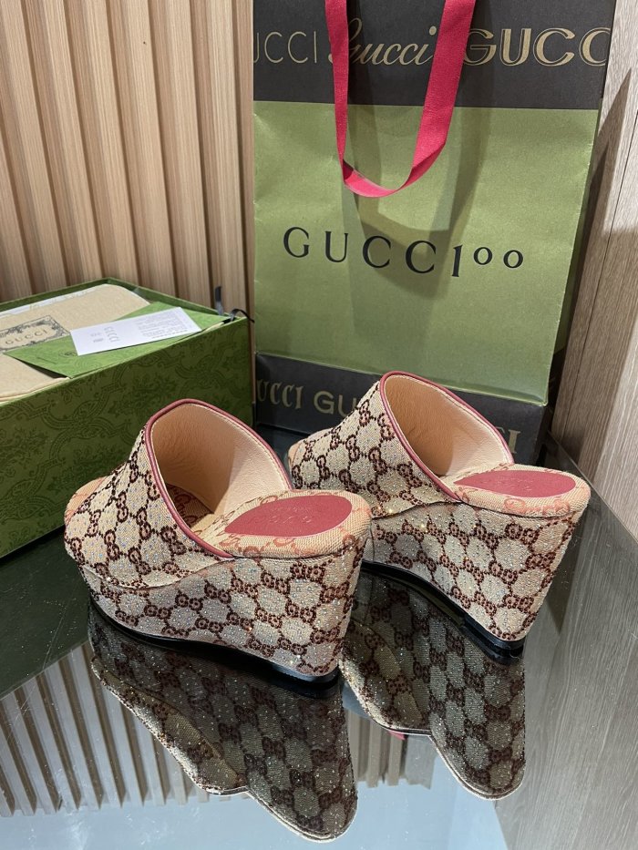 Gucci Women_Slippers/Sandals eur 35-41