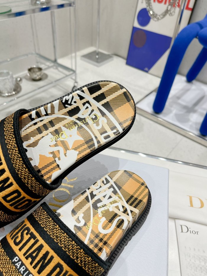 Dior Women_Slippers/Sandals eur 35-40