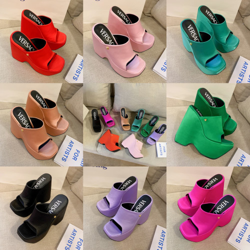 Versace Women_Slippers/Sandals eur 35-41