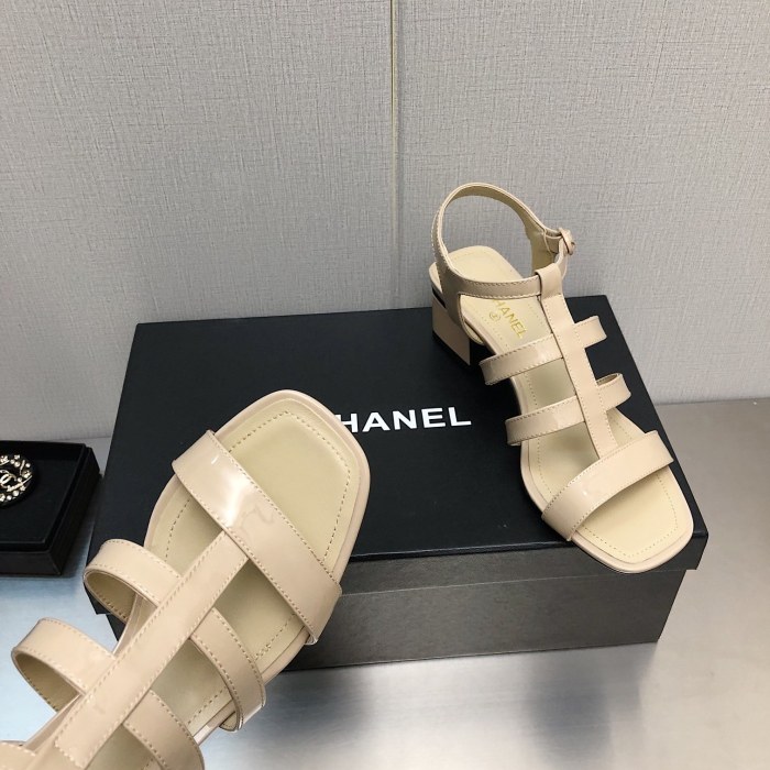 Chanel Women_Slippers/Sandals eur 35-40