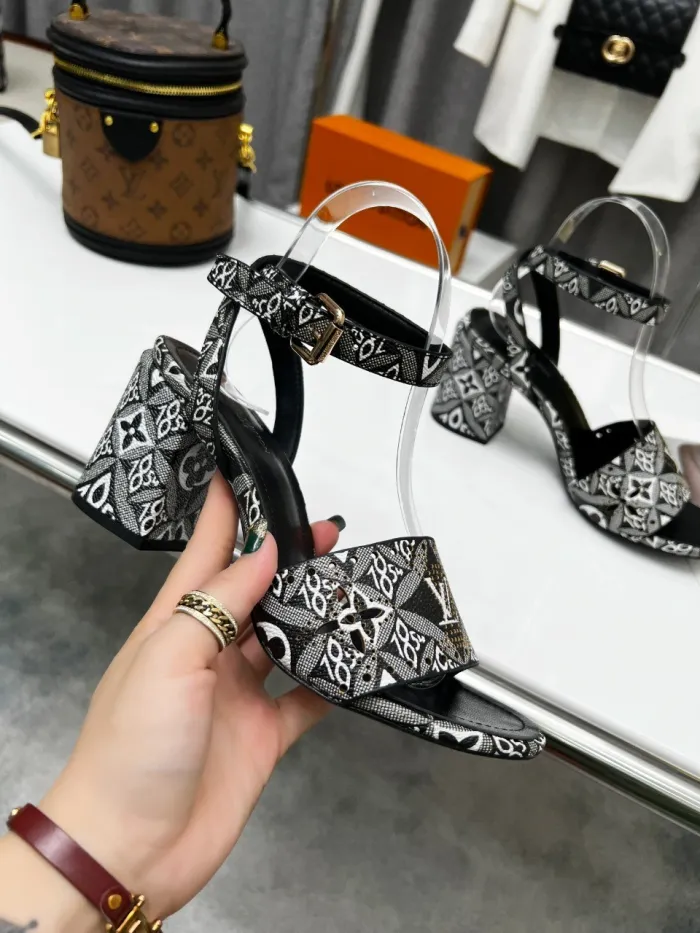 LOUIS VUITTON Pumps/Heels eur 35-41