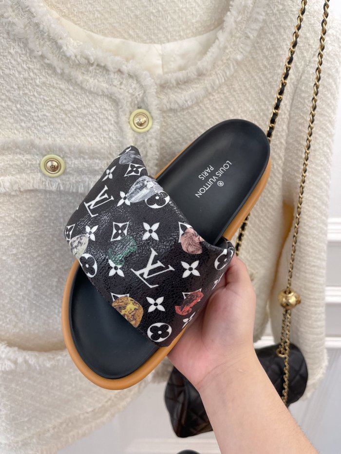 LOUIS VUITTON Unisex_Slippers/Sandals eur 35-45