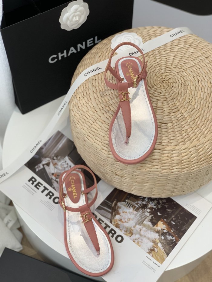 Chanel Women_Slippers/Sandals eur 35-40