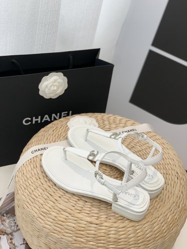 Chanel Women_Slippers/Sandals eur 35-40