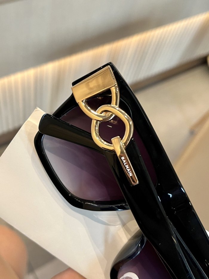 BALMAIN Sunglasses