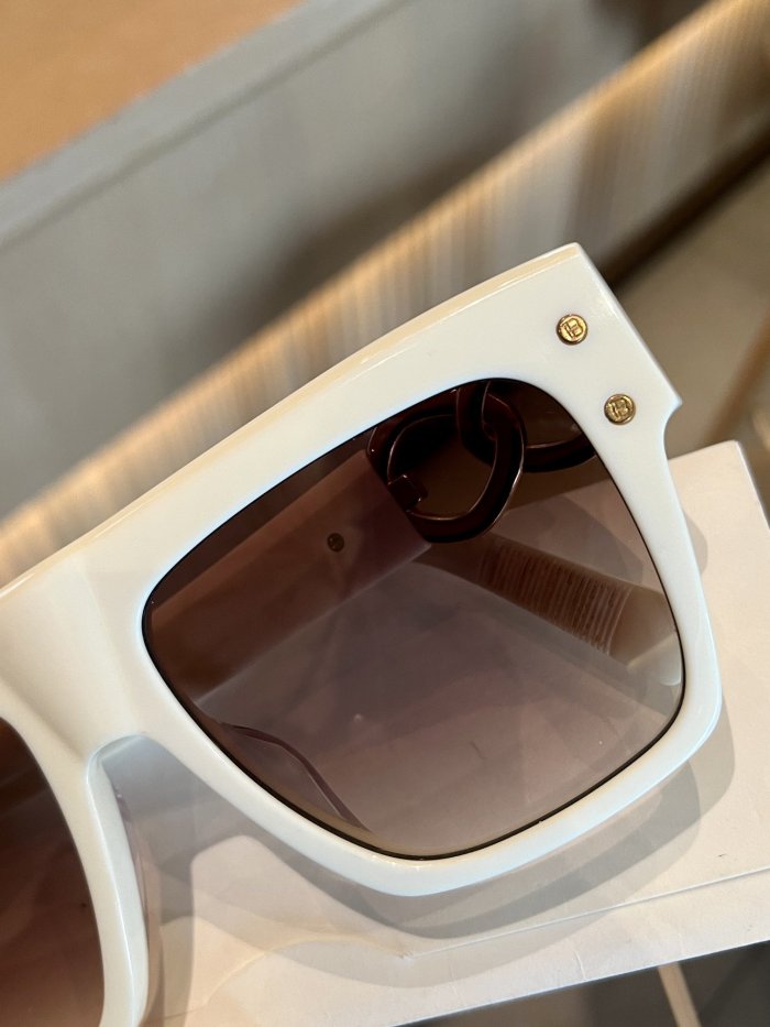 BALMAIN Sunglasses