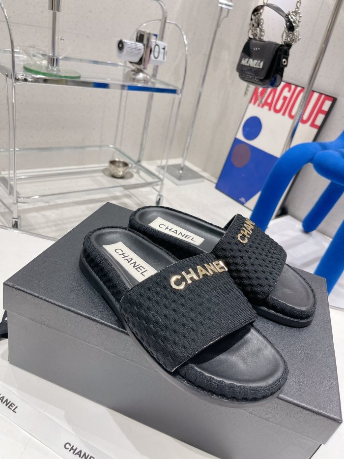 Chanel Women_Slippers/Sandals eur 35-41