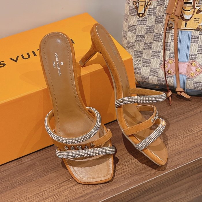 LOUIS VUITTON Women_Slippers/Sandals eur 35-40