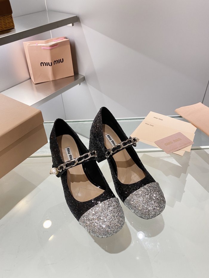 Miu Miu Women_Slippers/Sandals eur 35-40